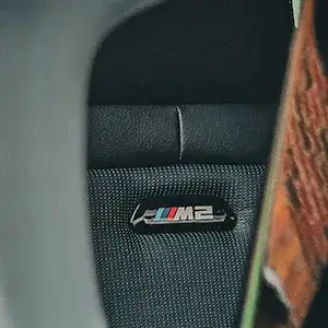 logo on car